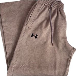 Classic gray under armor men’s medium sweat pants.